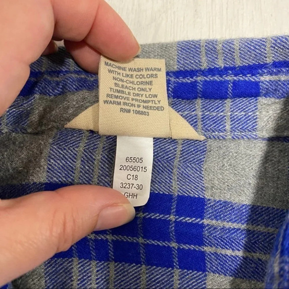 Duluth Trading Co. shirt Button Up Plaid Flannel - Picture 4 of 5